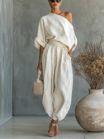 Conjunto de lino con pantalones de hombros descubiertos